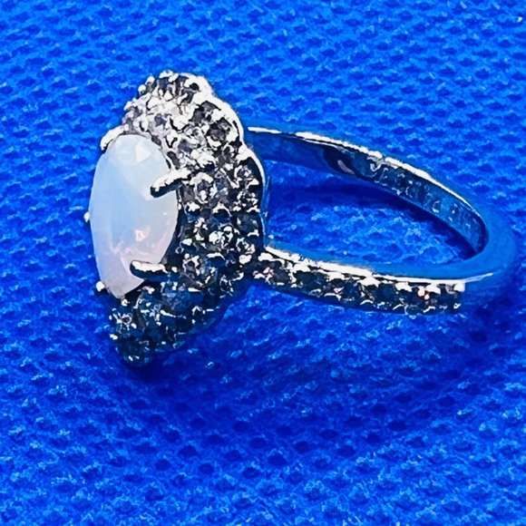 Ring Bomb Party Ring, NWOT, Size 6 - Picture 3 of 7